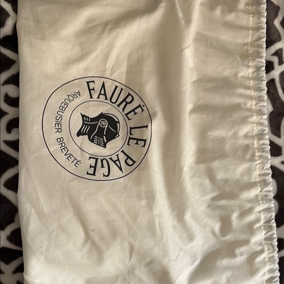 Black Geometric Pattern Tote Bag with Leather Handles - Picture 2 of 8